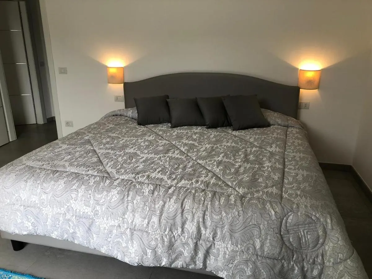 Panorama Apartment 1 Main Floor Nesso 0*,